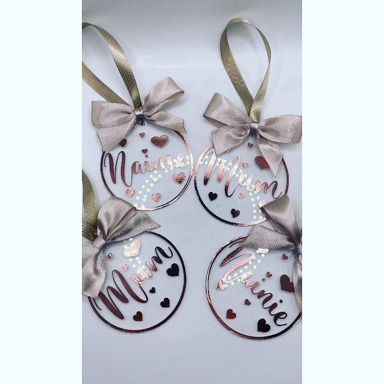 4 Personalised Christmas Baubles, Christmas Ornament, Christmas Gift, Keepsake, Present, Family Mum Dad Pets Christmas, Christmas Tree Decor