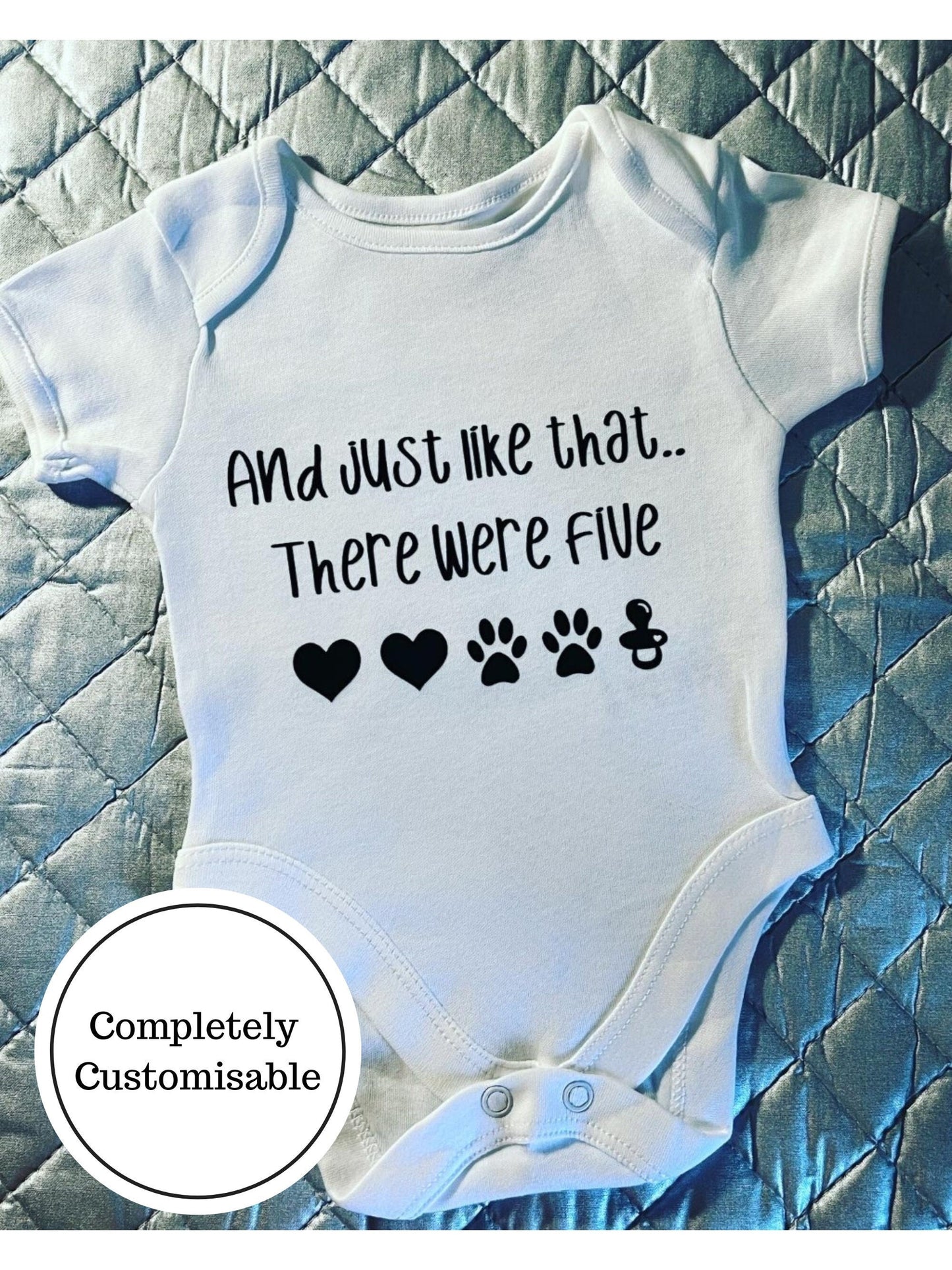 Cute Announcement Baby Vest Grow Bodysuit Pet Gift Dog Cat baby reveal 10 fingers 10 toes, baby feet in parents hands cute pregnancy reveal